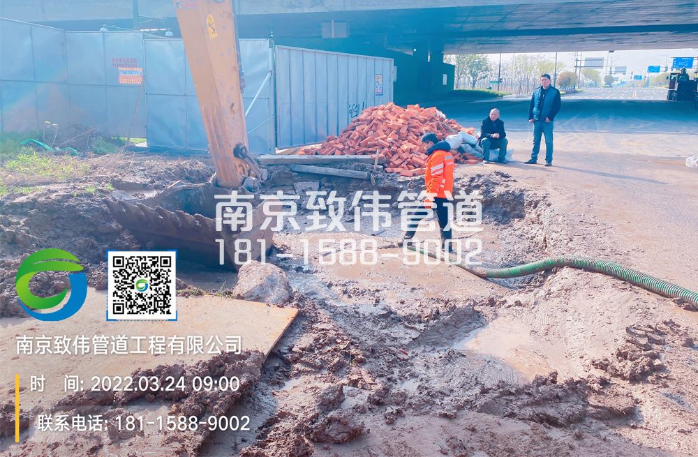 362莫愁湖泥浆清理